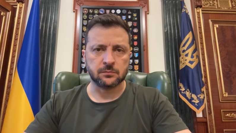 Росіяни зараз концентрують знову удари проти енергетики. Звісно відповіді наші на це є й будуть – звернення Президента