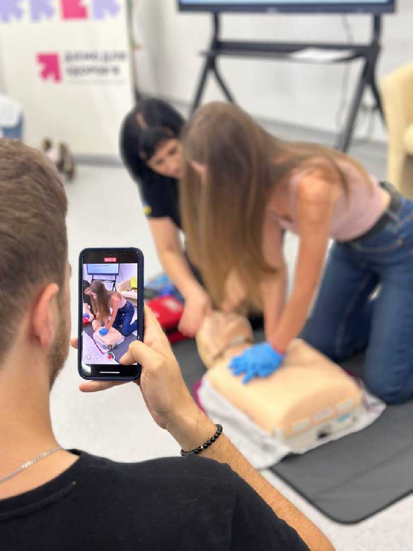 Відбулося навчання цьогорічної Літньої школи «Почуй лікаря»