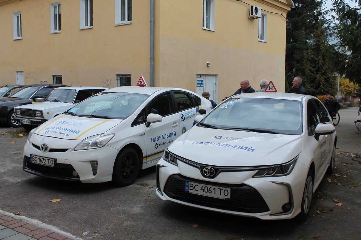 На Львівщині стартувало навчання нової групи учасників проєкту «Безбар’єрні автошколи»