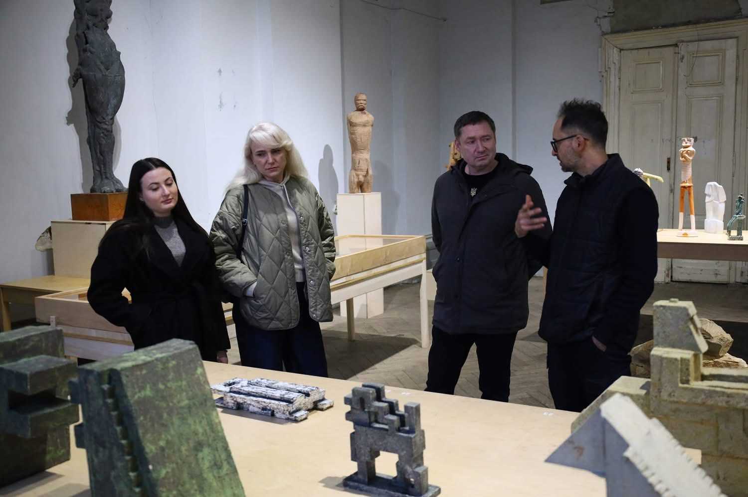 Максим Козицький ознайомився з виставкою «Гліптотека» у Львівській політехніці
