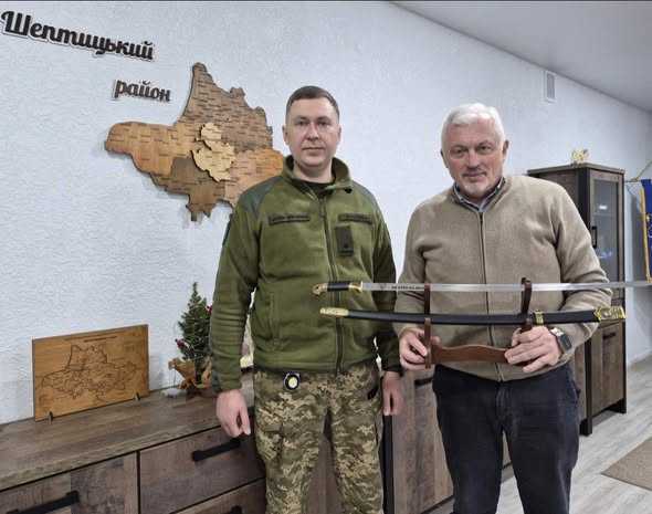 В адміністрації відбулась зустріч з бійцем 66-ї окремої механізованої бригади імені князя Мстислава Хороброго