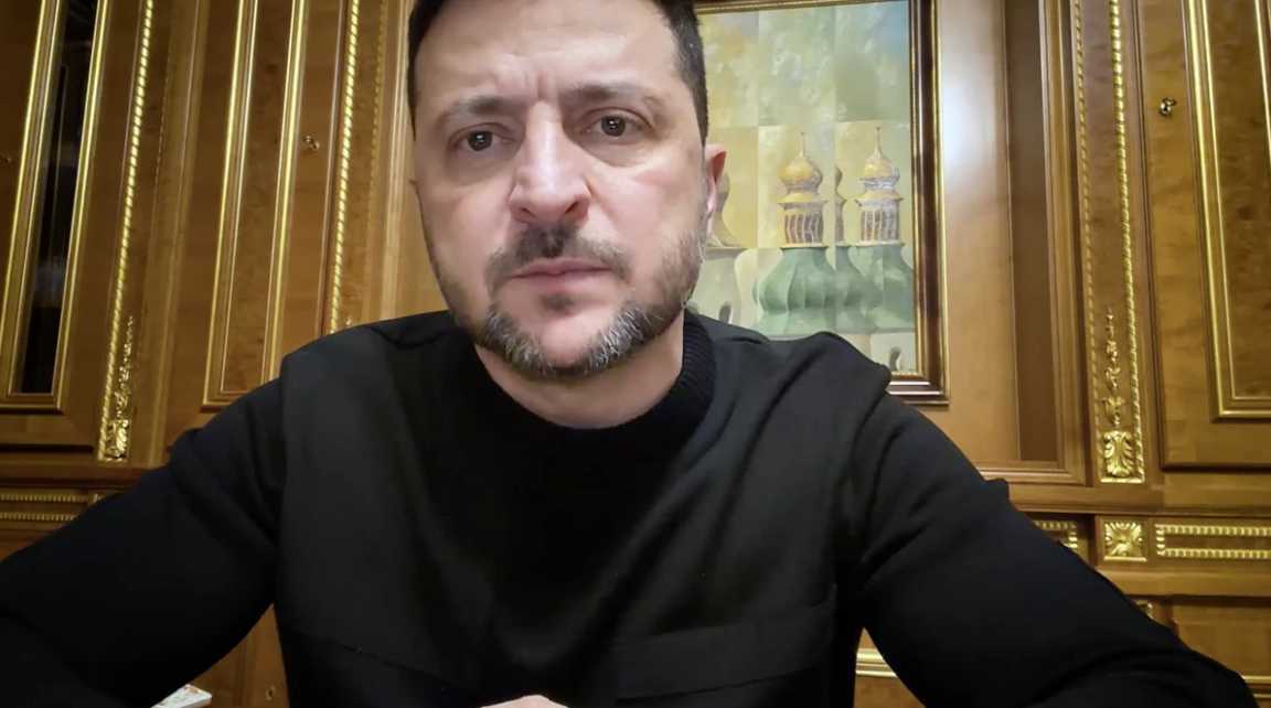 Урядовці повинні дати нелінійні пропозиції, як захищати життя і перебудувати роботу – звернення Президента