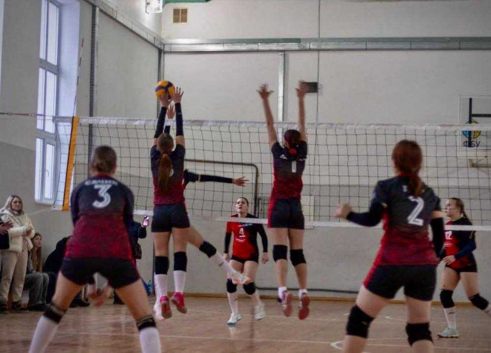 Волейболістки з Шептицького вибороли перше місце на обласному турнірі