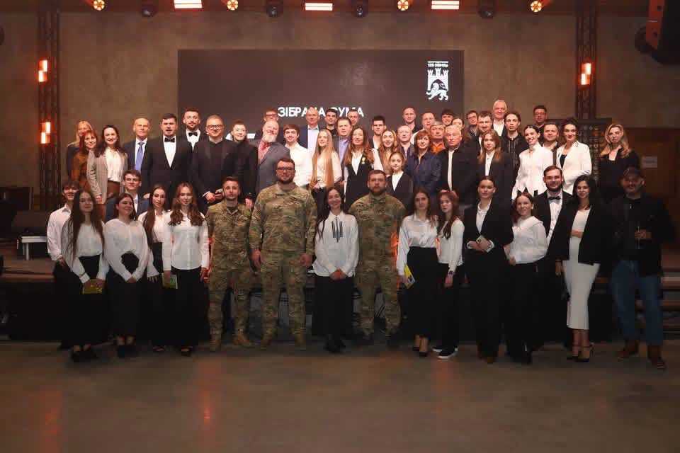 У Львові під час благодійного вечора зібрали майже 25 млн грн на підтримку 125-ї окремої важкої механізованої бригади